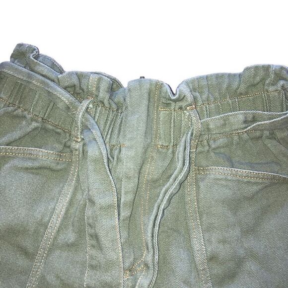 All in Favor Size Small Green High Waisted Belted Paper Bag Mom Cotton Shorts - Picture 4 of 4